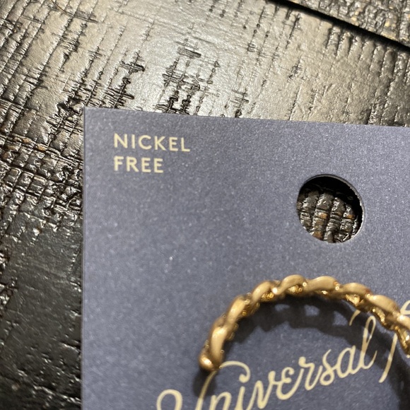 NWT Universal Thread Pierced Gold Tone Chain Hoop Earrings! - Picture 3 of 4